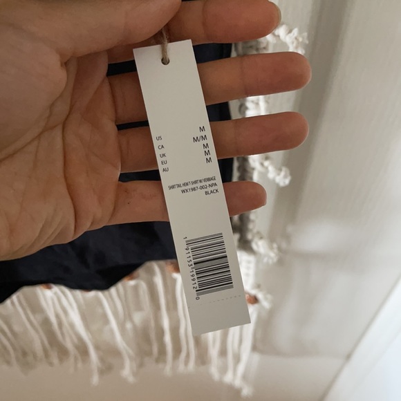 Rae Dunn “LOVE.” T-shirt NWT ⚠️ Firm - Picture 4 of 6